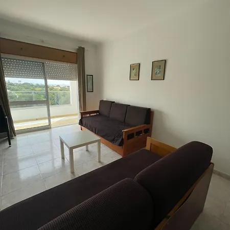 T1 Todo Equipado * Αλμπουφέιρα