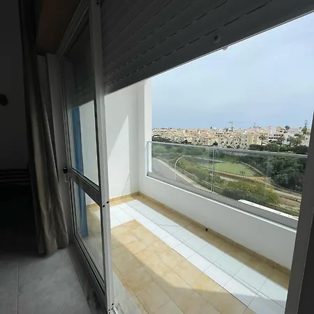 T1 Todo Equipado Апартаменти